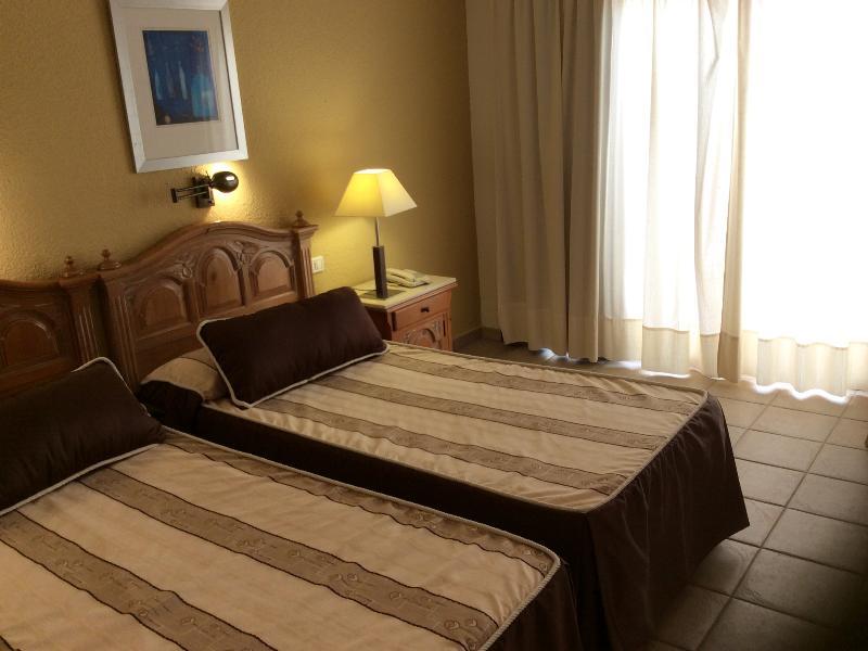 Beverly Hills - Excel & 3* Los Cristianos (Tenerife)